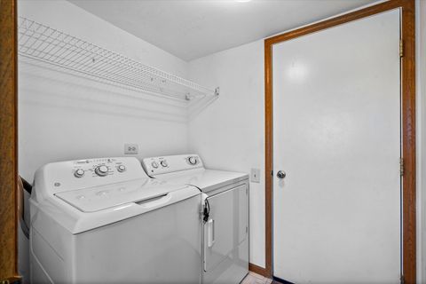 Tiny photo for 77 Saint Croix Court, Aurora, IL 60504 (MLS # 12448509)