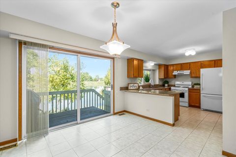 Tiny photo for 77 Saint Croix Court, Aurora, IL 60504 (MLS # 12448509)