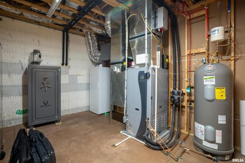 Tiny photo for 1651 Sneed Road, Carbondale, IL 62902 (MLS # EB460352)