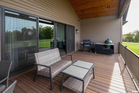 Tiny photo for 1651 Sneed Road, Carbondale, IL 62902 (MLS # EB460352)