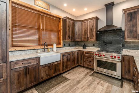 Tiny photo for 1651 Sneed Road, Carbondale, IL 62902 (MLS # EB460352)