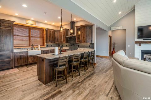 Tiny photo for 1651 Sneed Road, Carbondale, IL 62902 (MLS # EB460352)