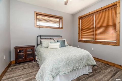 Tiny photo for 1651 Sneed Road, Carbondale, IL 62902 (MLS # EB460352)