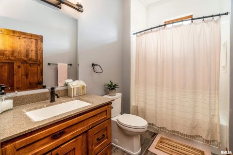 Tiny photo for 1651 Sneed Road, Carbondale, IL 62902 (MLS # EB460352)