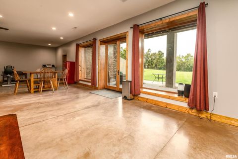 Tiny photo for 1651 Sneed Road, Carbondale, IL 62902 (MLS # EB460352)