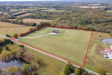 Tiny photo for 1651 Sneed Road, Carbondale, IL 62902 (MLS # EB460352)