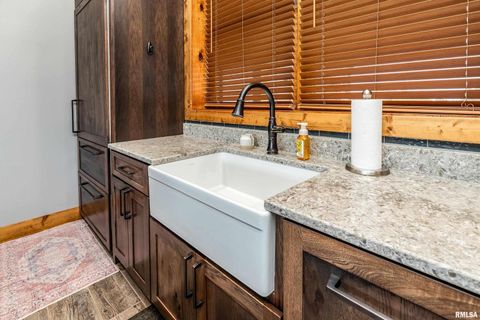 Tiny photo for 1651 Sneed Road, Carbondale, IL 62902 (MLS # EB460352)