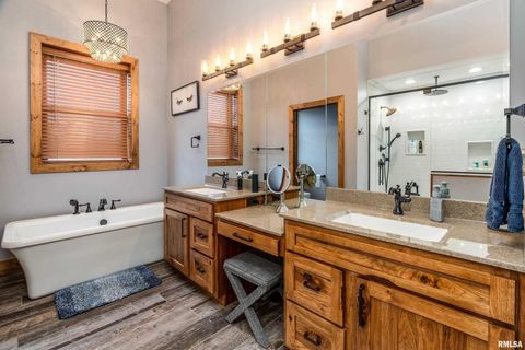 Tiny photo for 1651 Sneed Road, Carbondale, IL 62902 (MLS # EB460352)