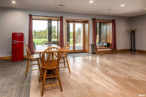 Tiny photo for 1651 Sneed Road, Carbondale, IL 62902 (MLS # EB460352)