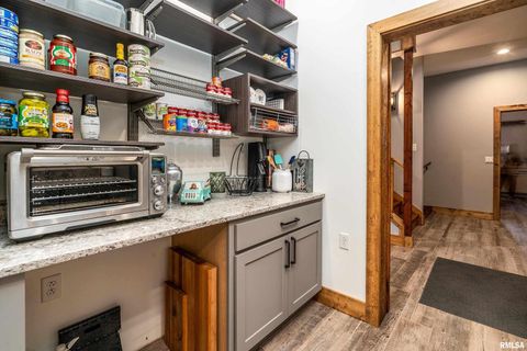 Tiny photo for 1651 Sneed Road, Carbondale, IL 62902 (MLS # EB460352)