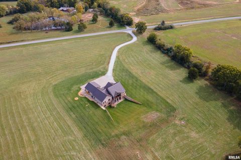 Tiny photo for 1651 Sneed Road, Carbondale, IL 62902 (MLS # EB460352)