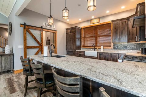 Tiny photo for 1651 Sneed Road, Carbondale, IL 62902 (MLS # EB460352)