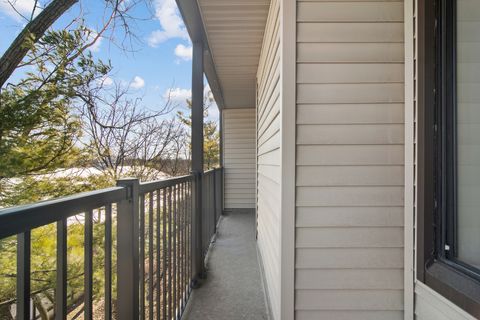 Tiny photo for 3030 Pheasant Creek Drive #405, Northbrook, IL 60062 (MLS # 12576819)