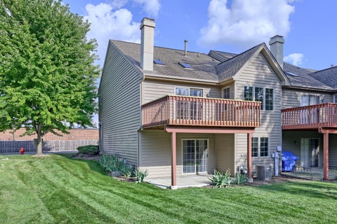 Tiny photo for 516 Silver Aspen Circle, Crystal Lake, IL 60014 (MLS # 12747842)