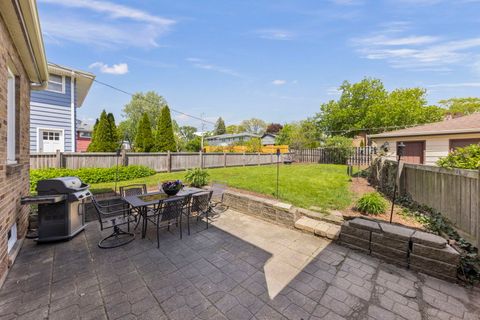 Tiny photo for 919 N President Street, Wheaton, IL 60187 (MLS # 12612138)