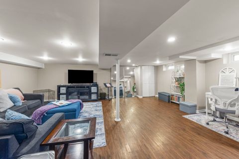 Tiny photo for 919 N President Street, Wheaton, IL 60187 (MLS # 12612138)
