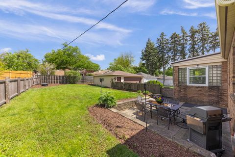 Tiny photo for 919 N President Street, Wheaton, IL 60187 (MLS # 12612138)