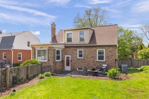 Tiny photo for 919 N President Street, Wheaton, IL 60187 (MLS # 12612138)