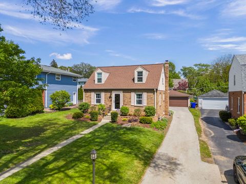 Tiny photo for 919 N President Street, Wheaton, IL 60187 (MLS # 12612138)