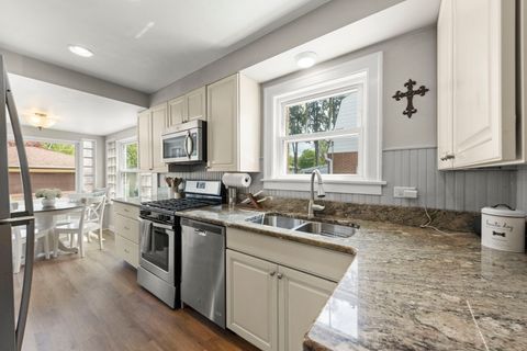 Tiny photo for 919 N President Street, Wheaton, IL 60187 (MLS # 12612138)