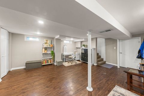 Tiny photo for 919 N President Street, Wheaton, IL 60187 (MLS # 12612138)