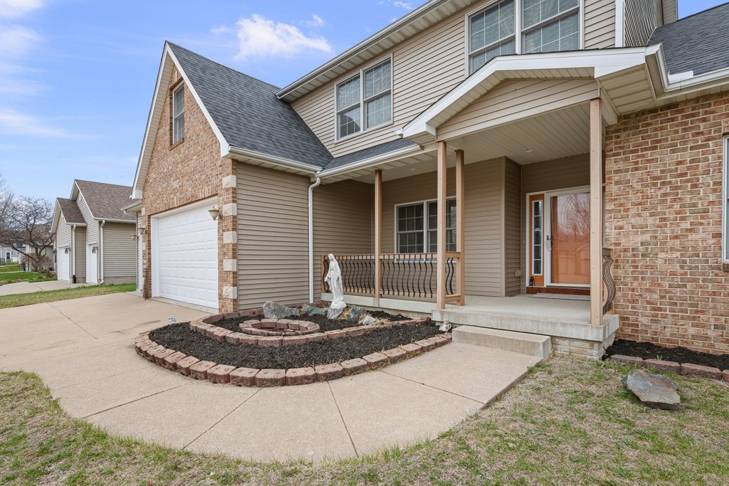 1338 W 61st Street