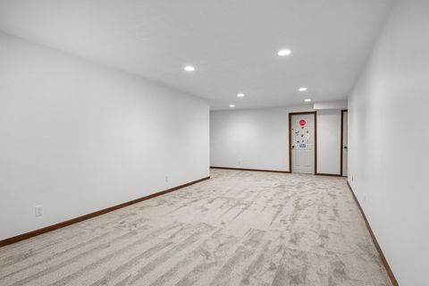 Tiny photo for 1338 W 61st Street, Davenport, IA 52806 (MLS # 12598673)