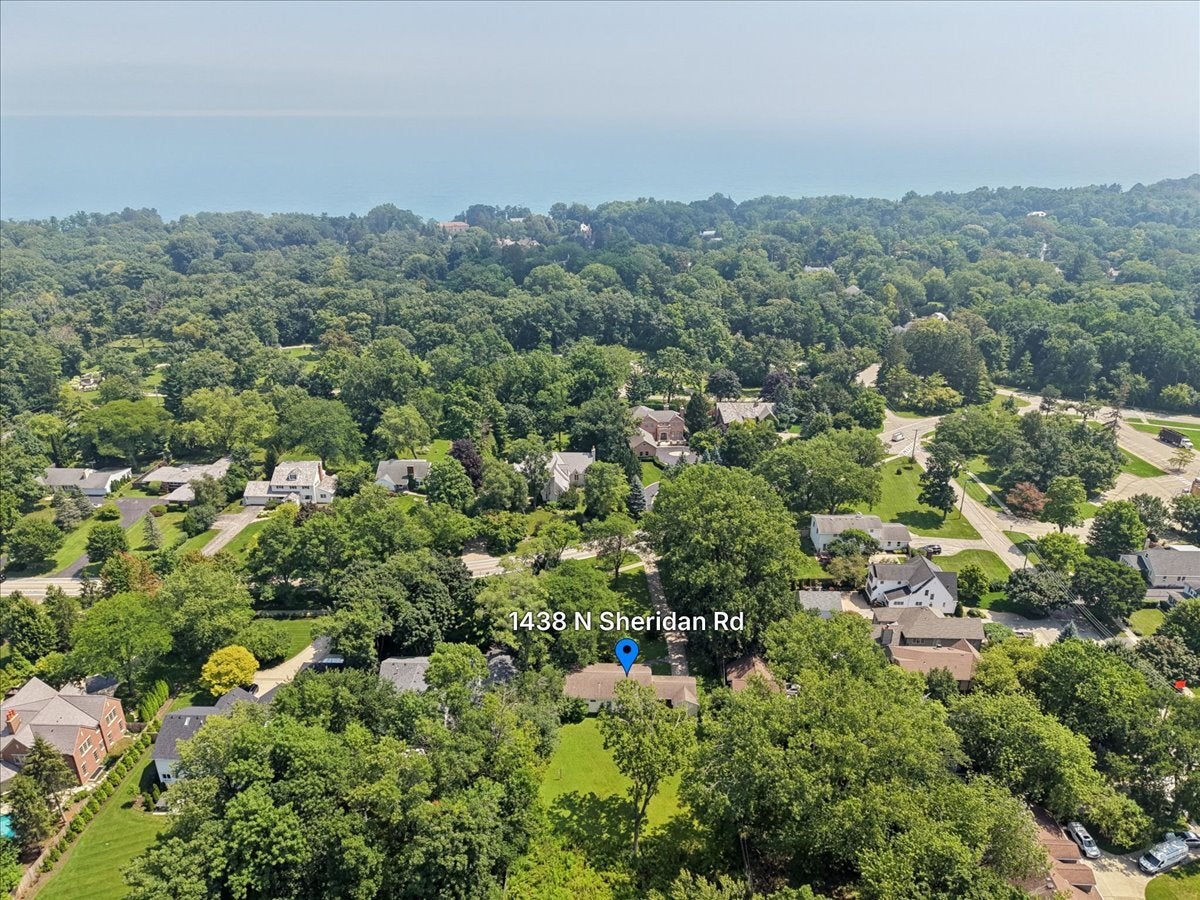 1438 N Sheridan Road