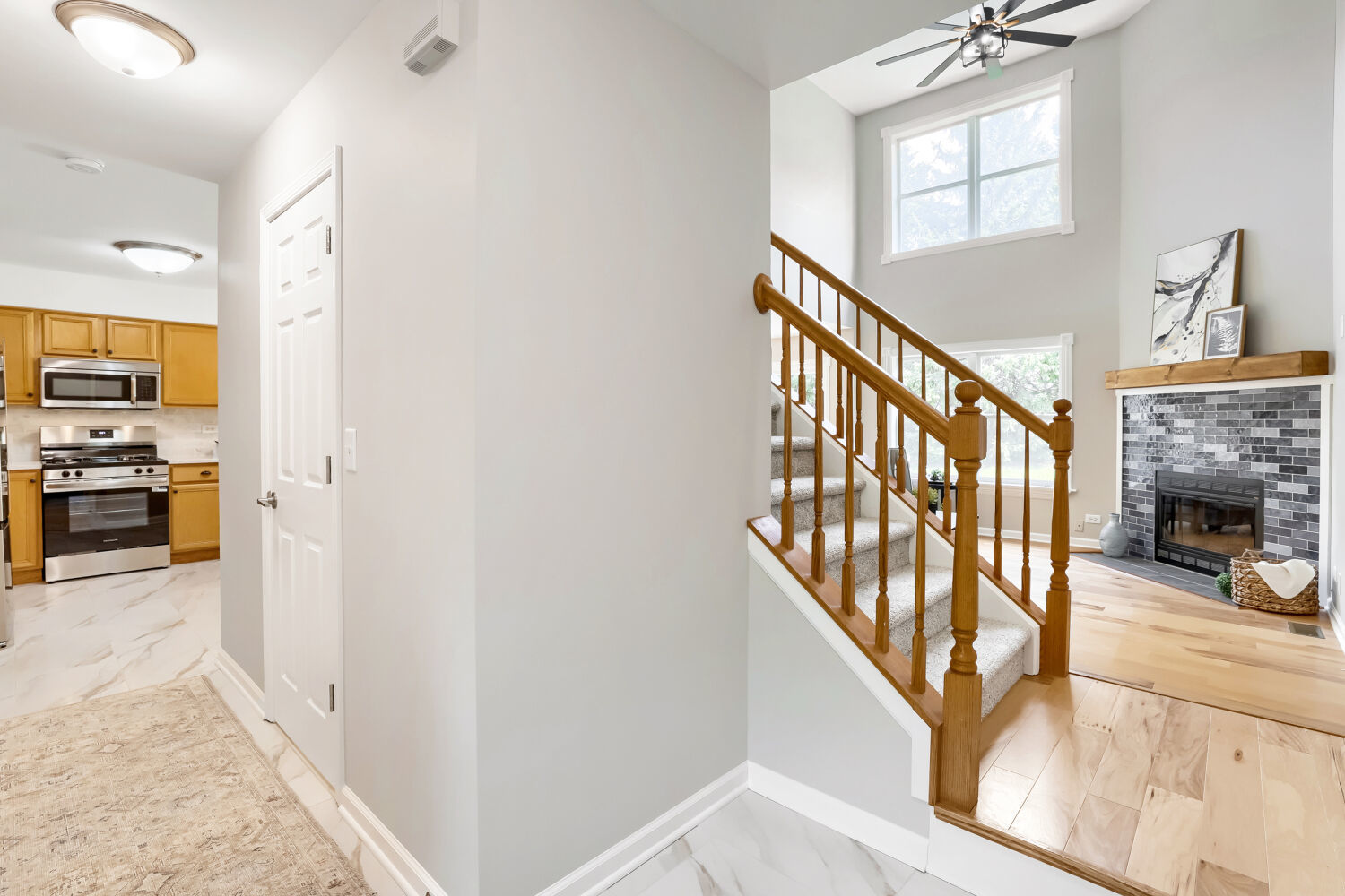 3042 Renard Lane