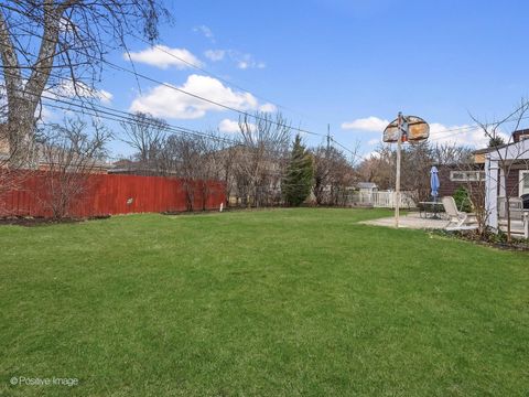 Tiny photo for 821 N Catherine Avenue, La Grange Park, IL 60526 (MLS # 12581772)