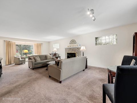 Tiny photo for 821 N Catherine Avenue, La Grange Park, IL 60526 (MLS # 12581772)