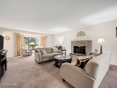 Tiny photo for 821 N Catherine Avenue, La Grange Park, IL 60526 (MLS # 12581772)