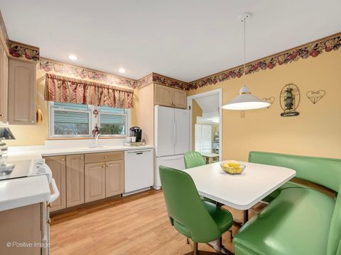 Tiny photo for 821 N Catherine Avenue, La Grange Park, IL 60526 (MLS # 12581772)