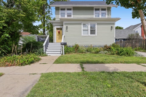 Tiny photo for 1104 W Washington Street, Champaign, IL 61821 (MLS # 12758631)