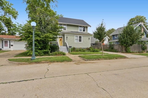Tiny photo for 1104 W Washington Street, Champaign, IL 61821 (MLS # 12758631)