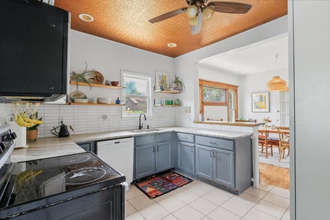 Tiny photo for 1104 W Washington Street, Champaign, IL 61821 (MLS # 12758631)