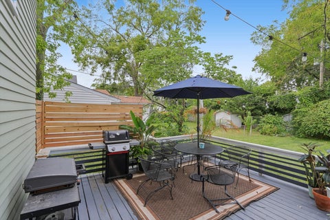 Tiny photo for 1104 W Washington Street, Champaign, IL 61821 (MLS # 12758631)