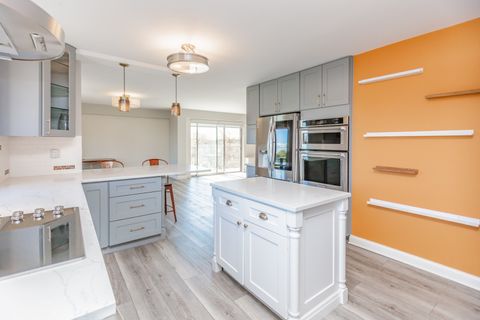 Tiny photo for 7033 N Kedzie Avenue #401, Chicago, IL 60645 (MLS # 12503535)