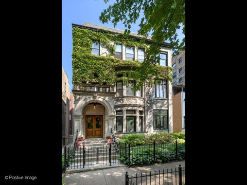 Photo of 556 W Arlington Place #3, Chicago, IL 60614 (MLS # 12759821)