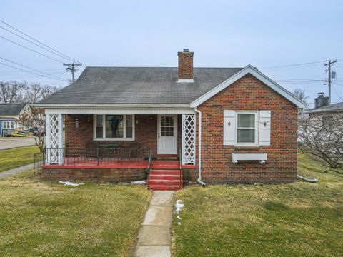 Photo of 335 E Oak Street, Watseka, IL 60970 (MLS # 12566027)