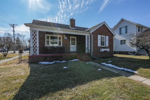 Tiny photo for 335 E Oak Street, Watseka, IL 60970 (MLS # 12566027)