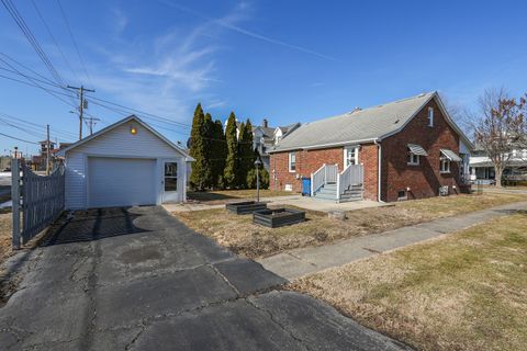 Tiny photo for 335 E Oak Street, Watseka, IL 60970 (MLS # 12566027)