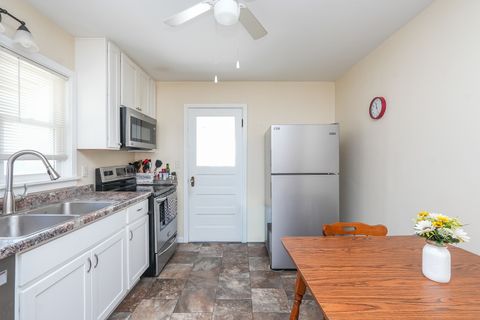 Tiny photo for 335 E Oak Street, Watseka, IL 60970 (MLS # 12566027)