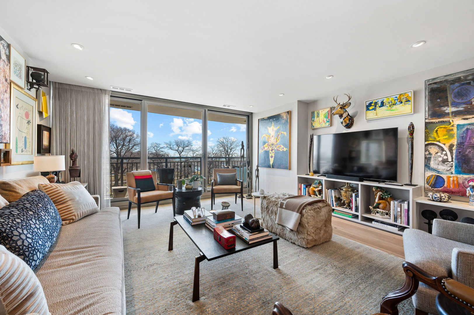 3470 N Lake Shore Drive 5B
