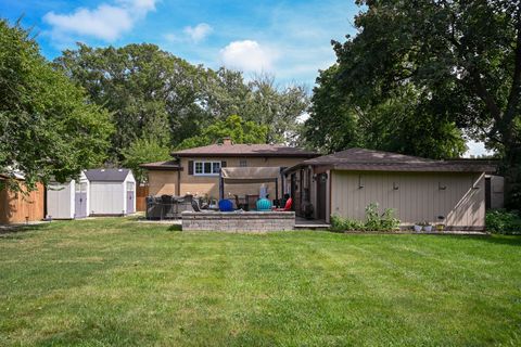 Tiny photo for 1310 S Lombard Avenue, Lombard, IL 60148 (MLS # 12477492)