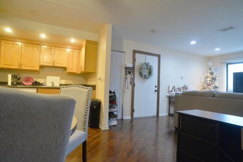 Tiny photo for 1434 Carol Court #1B, Palatine, IL 60074 (MLS # 12530793)