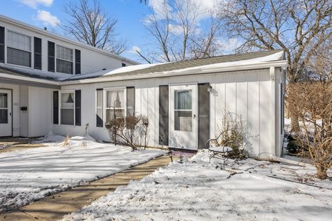 Tiny photo for 761 Wellington Avenue #761, Elk Grove Village, IL 60007 (MLS # 12594152)