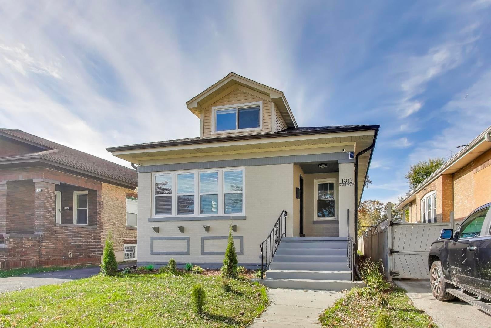1912 S 4th Avenue