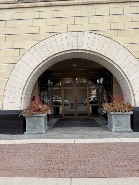 Tiny photo for 77 S Evergreen Avenue #801, Arlington Heights, IL 60005 (MLS # 12593487)