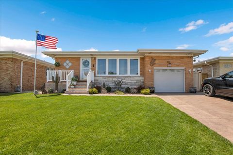 Photo of 8537 W Winona Street, Chicago, IL 60656 (MLS # 12660831)